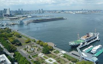 横浜マリンタワー
